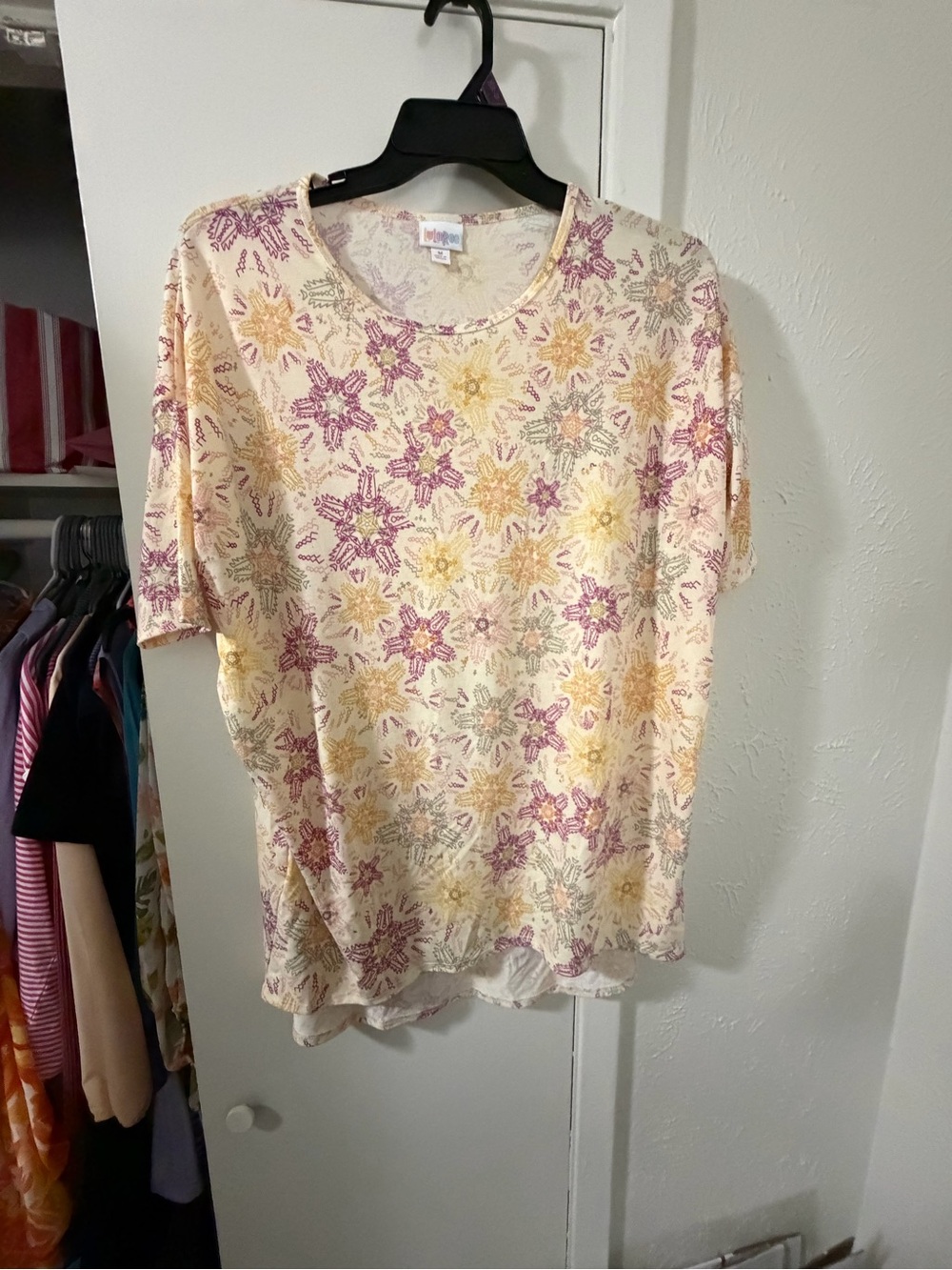 LuLaRoe Floral Short Sleeve Top in Cream with Pink and Yellow Flowers